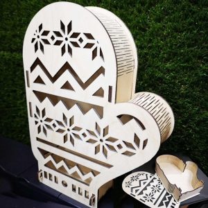 Коробка новорічна “Рукавичка”